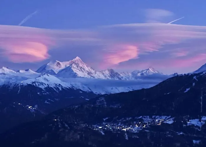 Ace Location With Pool & Sauna