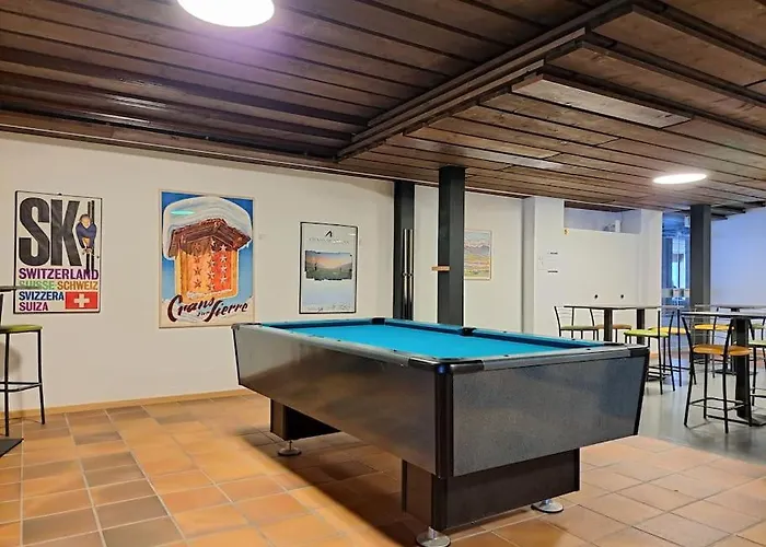 Ace Location With Pool & Sauna *